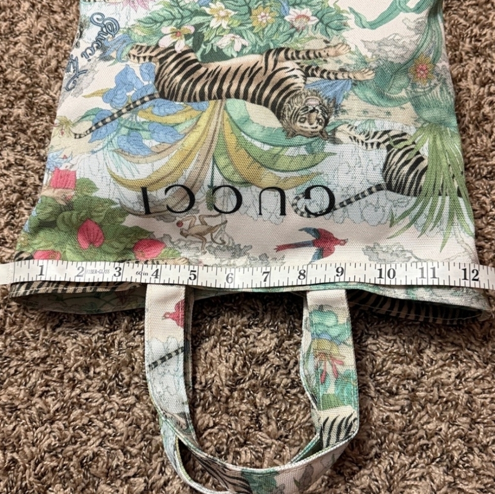 NEW Gucci Beauty Multicolor Canvas Print Tote Bag With Gifting Box - Picture 9 of 13